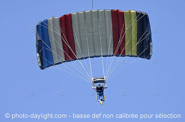 saut en parachute - parachute drop